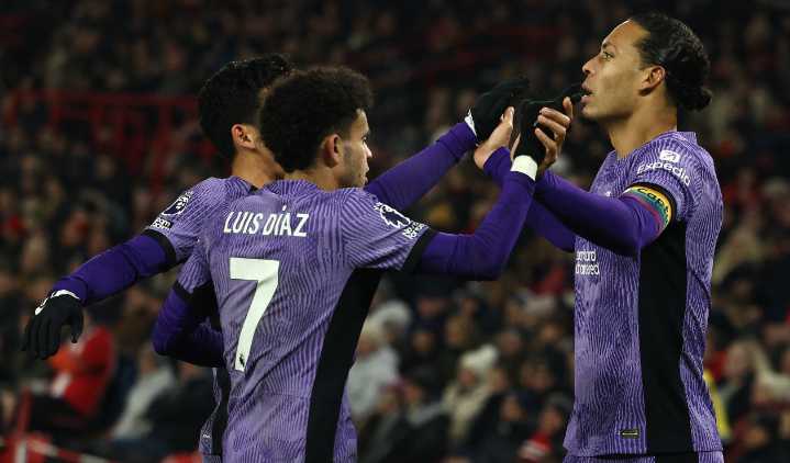 Antiguo compañero de Luis Díaz intenta explicar crisis del Liverpool