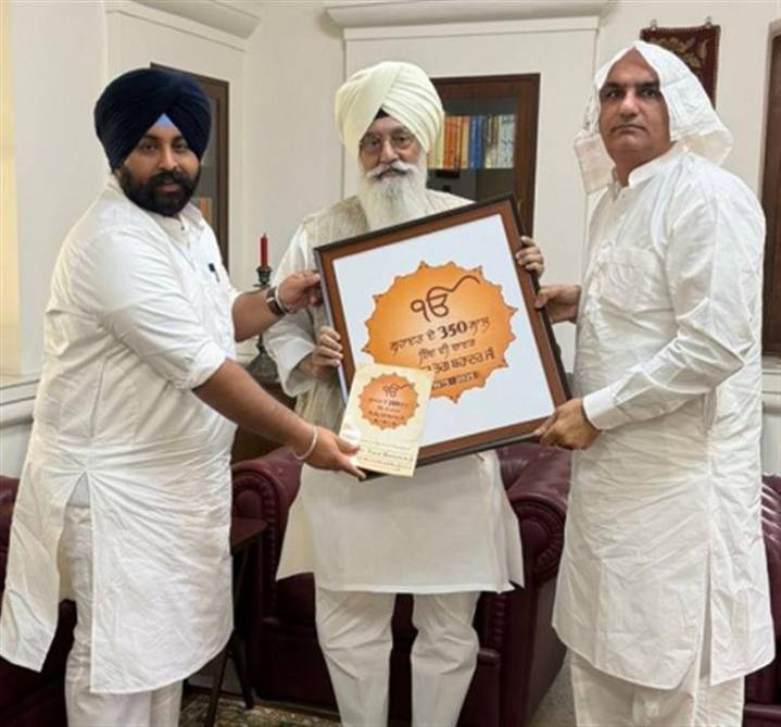 Bains & Bali extend invitation to Dera Beas Head Baba Gurinder Dhillon