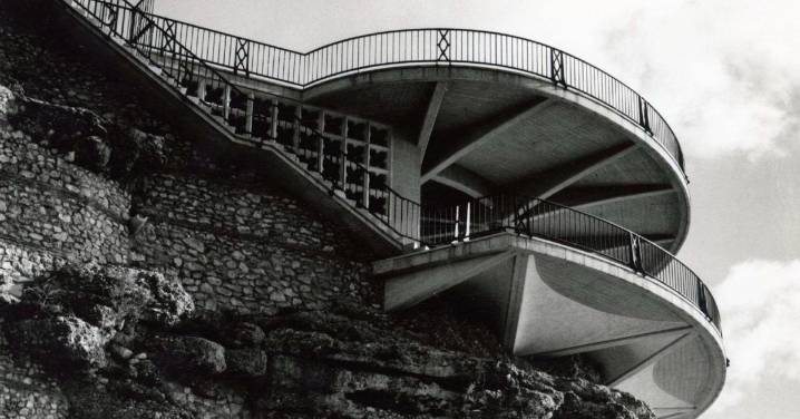 El Museo de Nerja inaugura la exposición temporal ‘Una visión de Nerja’, con 46 fotografías de Robert Holder