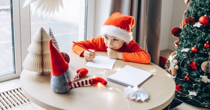 MSE shares key Royal Mail deadline to get a 'letter from Santa' this Christmas
