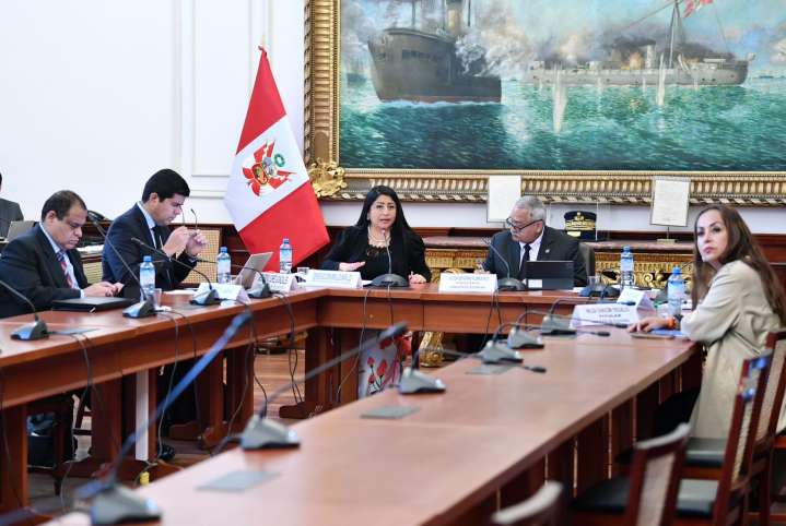 Indicadores confirman reactivación económica sostenida en Perú, asegura ministra