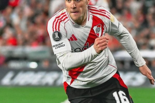 Bustos sufrió un desgarro en el gemelo derecho durante el cruce entre River y Vélez