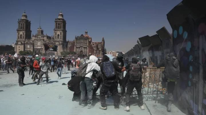 Segob rechaza violencia ocurrida durante la marcha de la Generación Z