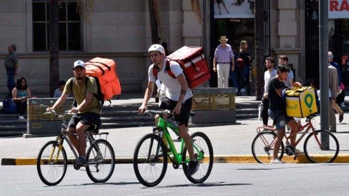 Crisis: 9 de cada 10 trabajadores argentinos están "quemados" por su trabajo