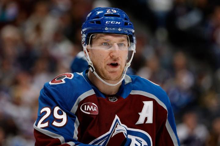 Deadspin | Nathan MacKinnon-led Avalanche pursue another win in clash vs. Sabres