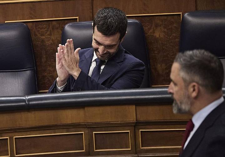 Así es la ley sobre las llamadas 'spam' y otros abusos a clientes que aprueba hoy el Congreso