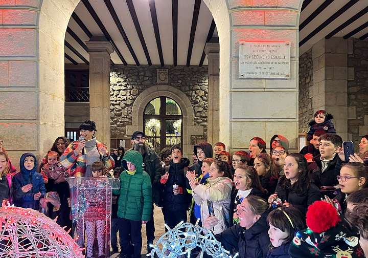 Las asociaciones de la Red Solidaria Interactiva realizarán el encendido de las luces de Navidad