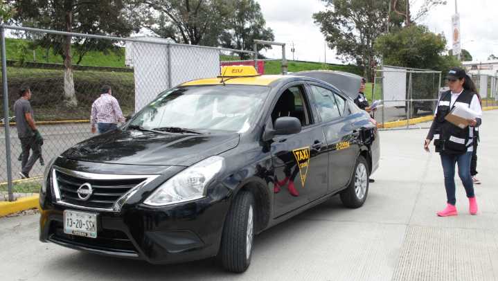 Gobierno pide certificación obligatoria a choferes de taxi, rutas, grúas y plataformas en Pueb...