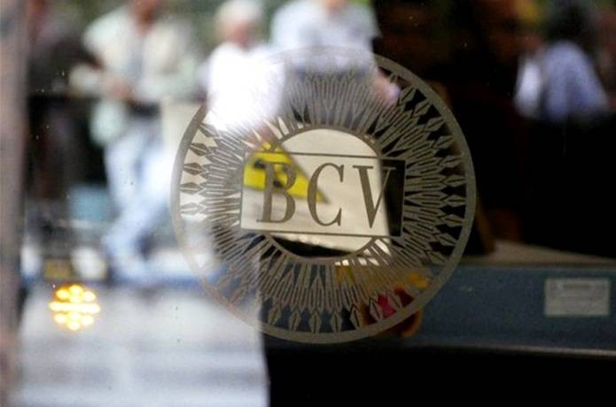 Dólar BCV se cotiza hoy en Bs. 233,55 y el euro en 270,32 bolívares