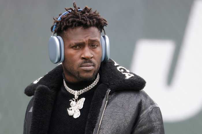 Ex-NFL star Antonio Brown gets $25K bail and GPS monitor on Miami attempted murder charge