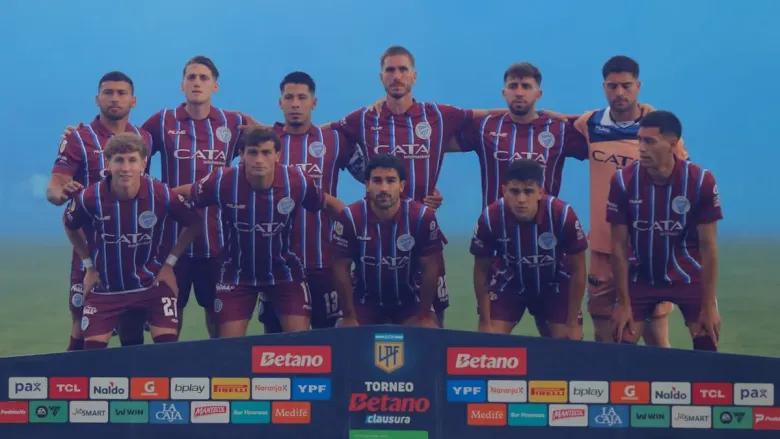 Godoy Cruz no pudo con Riestra y descendió a la B Nacional