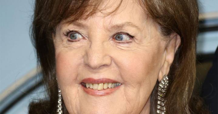 Pauline Collins, Oscar-nominated British star of 'Shirley Valentine,' dies at 85