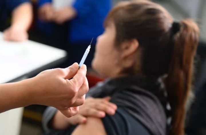 La preocupación de las farmacéuticas sobre los discursos antivacunas