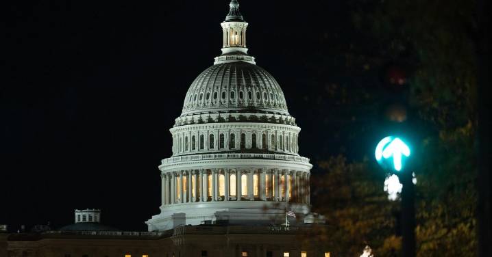 El Congreso confirma el fin del cierre del Gobierno en EE.UU. y Trump firma la resolución