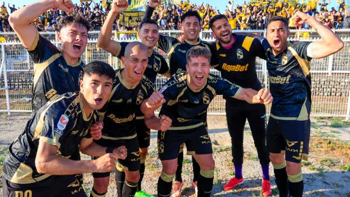 Coquimbo Unido estrenó su título de campeón en la Liga de Primera con victoria ante Palestino
