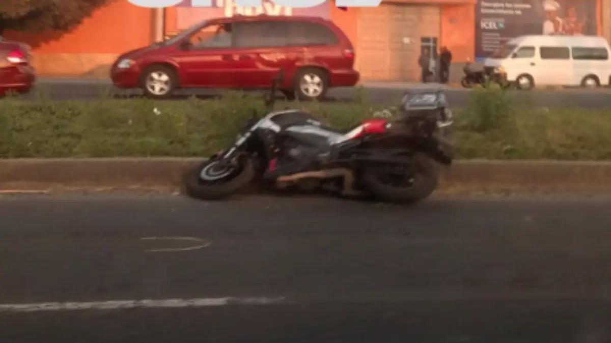 Muere motociclista al derrapar en la Avenida Central de Ecatepec