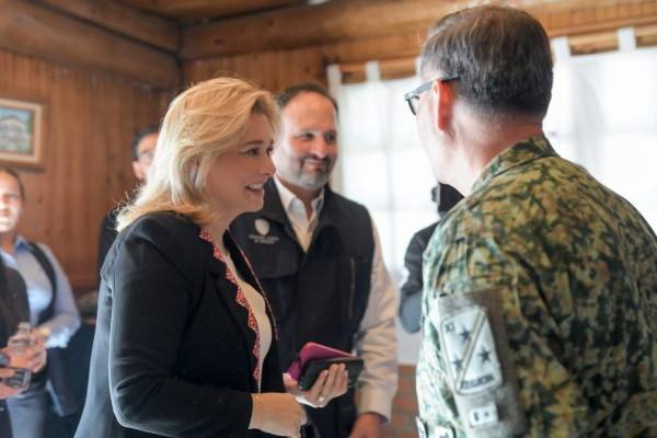 Maru Campos encabeza sesión de la Mesa de Seguridad en Parral