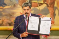 Nicolás Maduro ordena crear comandos de defensa en caso de ‘lucha armada’ ante despliegue de EE. UU.