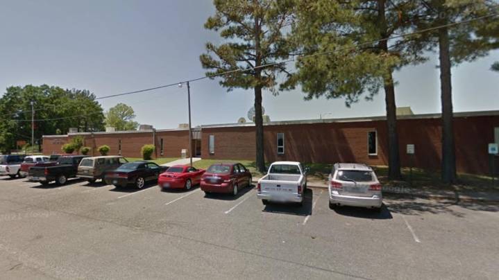 Lamar School District teacher resigns after investigation into social media contact with student