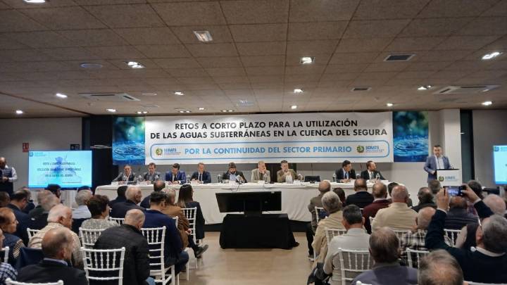 López Miras solicitará al Gobierno de España una moratoria para posponer el cierre de pozos de regadío a 2033