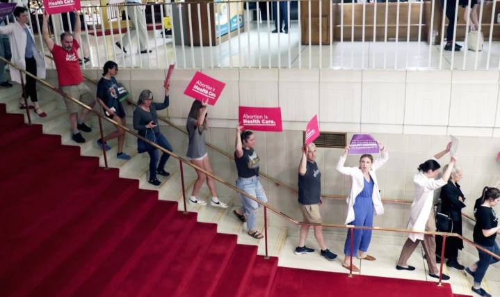 Ley contra el aborto en Carolina del Sur sería la más severa en EU; se discute el martes