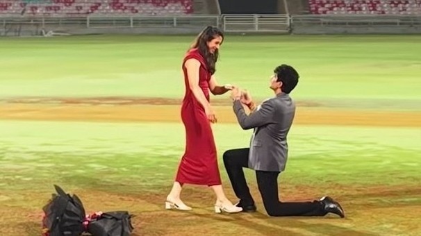 Watch: Palash Muchhal's surprise proposal to Smriti Mandhana at World Cup venue
