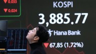 Asian stocks sink as US jobs fail to clear rate outlook