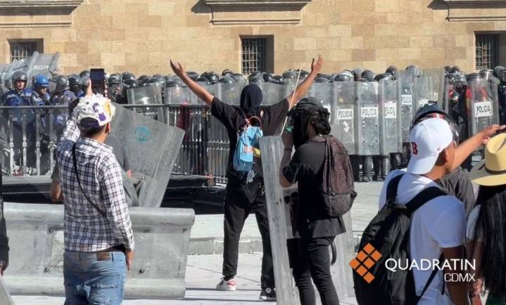 Cerca de 20 civiles heridos, registra SSC en el Zócalo