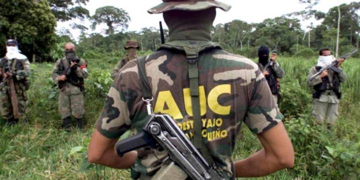 Tribunal de Bogotá condenó a 35 exparamilitares por 345 crímenes cometidos en cinco departamentos: estas son las penas