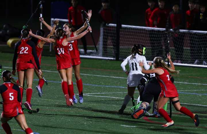 Sophomore scores with no time left to send Parkland field hockey to PIAA 3A quarterfinals