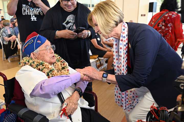 World War II hero, artist and teacher Yoshio Nakamura dies at 100, leaving ‘extraordinary legacy’ of kindness, service