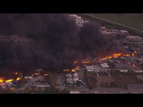 LIVE: UPS plane crashes near Louisville airport forcing shelter