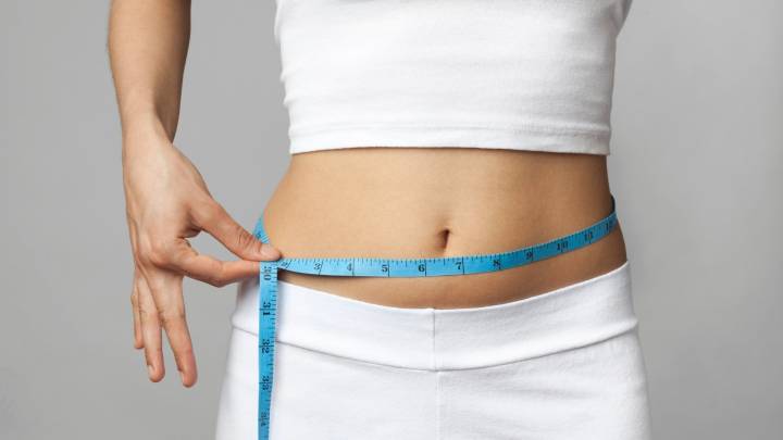 El truco más inesperado para perder peso según un estudio: no está en el gimnasio ni en la dieta