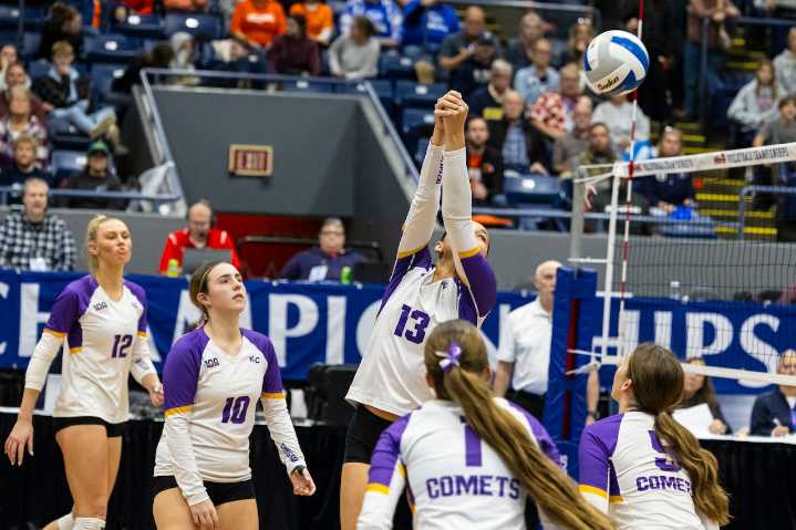 Two Kalamazoo-area volleyball teams advance to regional championship games