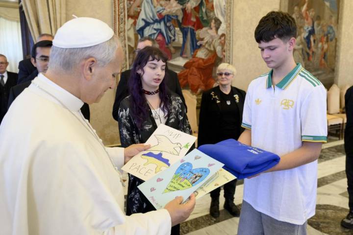 El papa recibió a niños ucranianos que habían sido secuestrados por Rusia