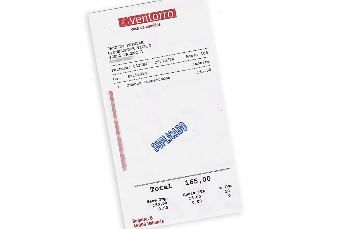 Así fue la comida de Mazón y Vilaplana en el Ventorro: dos "menús concertados" por 165 euros en una sala reservada