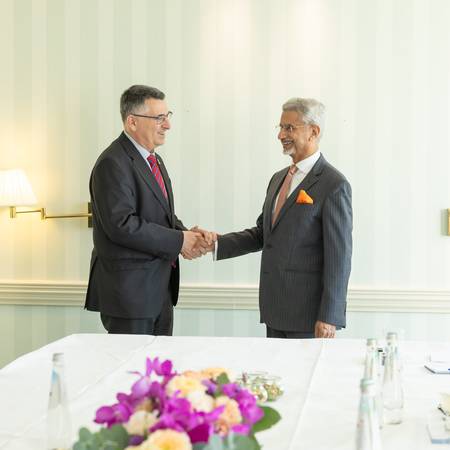 Israeli FM to hold talks with EAM Jaishankar in New Delhi Tuesday