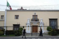 Primer ministro de Perú dice que "no es posible" ingresar a la Embajada de México en Lima