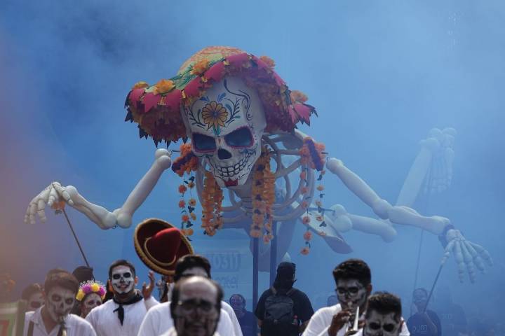 Todo sobre el Gran Desfile de Día de Muertos 2025: qué ver y en qué orden aparecerán los carros alegóricos