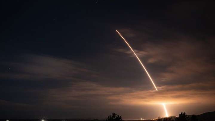 EE. UU. lanzó prueba de misil balístico intercontinental en costa del país norteamericano: Departamento de Guerra publicó 'paz a través de la fuerza'