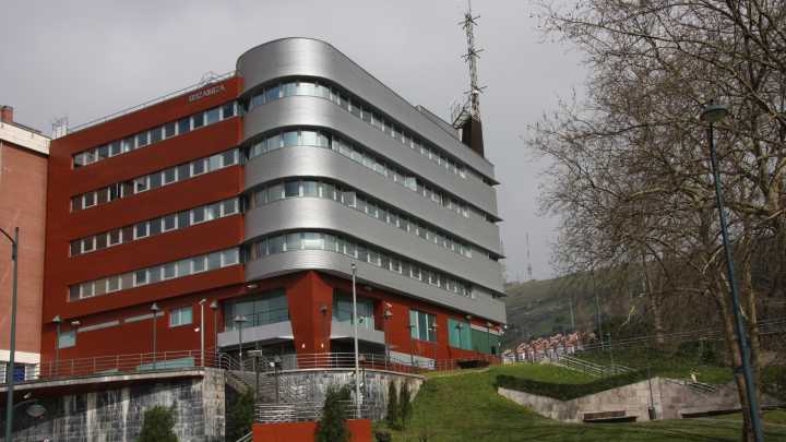 Decretan el ingreso en prisión de la mujer detenida tras el incendio del pasado 13 de noviembre en Barakaldo acusada de homicidio, incendio y daños