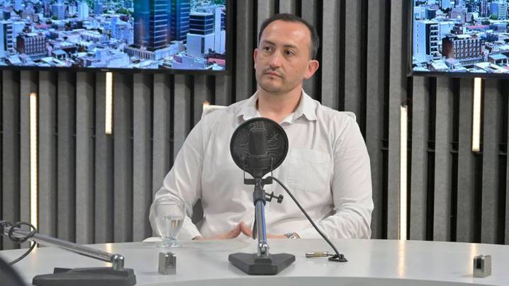 “Las pymes llegan a esta altura del año sobreviviendo”, advirtió el asesor…