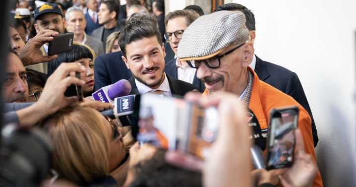 Tras padecer cáncer, reaparece públicamente Dante Delgado en Jalisco (VIDEO)