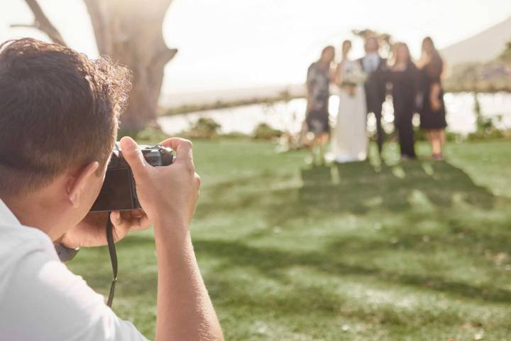 Mom Defends Letting Daughter Skip Wedding Photos After Family Upset