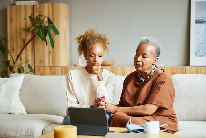 Dear Annie: My stepmother leaves me out and it’s exhausting