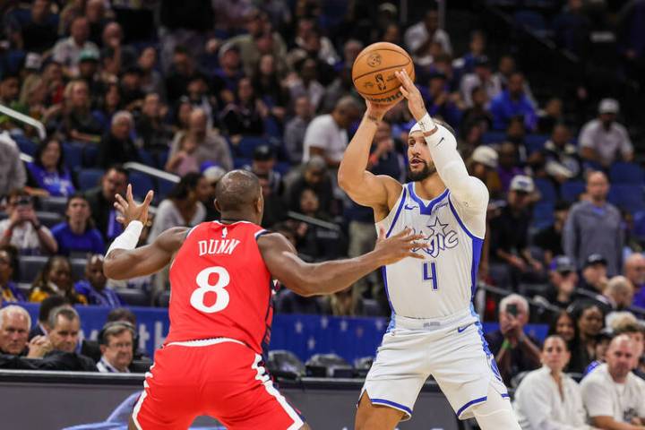 Torrid-shooting Magic extend Clippers’ tailspin in rout