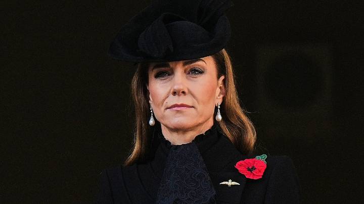 Princess Kate subtly breaks with tradition during sombre Remembrance Sunday appearance