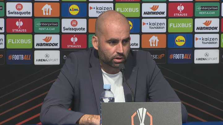 Giráldez: "Queda encamiñada a clasificación pero lonxe aínda para pensar en cotas máis altas"