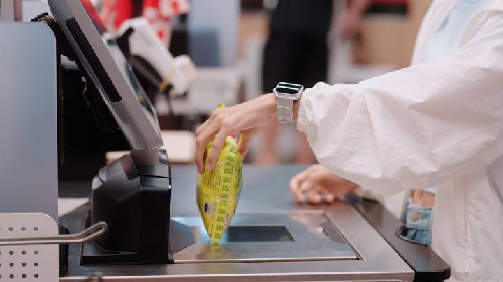 5 Self-Checkout Mistakes That Are Costing You Big, Experts Warn
