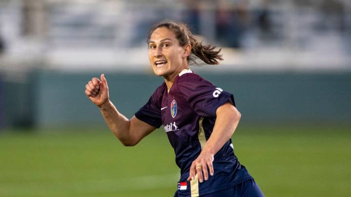 Summit FC signs 'Iron Woman' to lead from the back